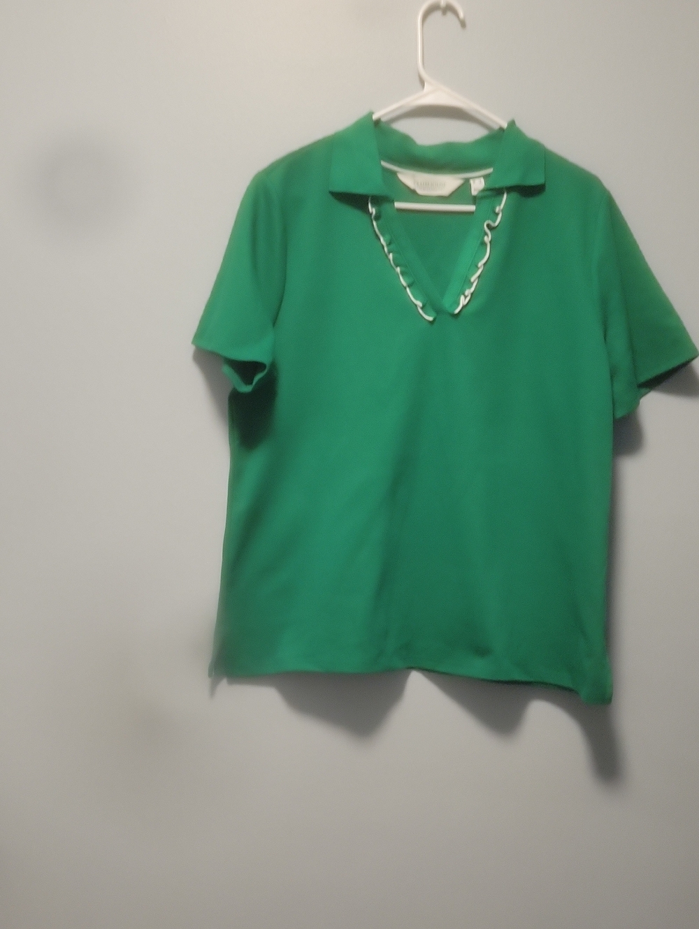 Isaac Mizrahi Green Short-Sleeve Girls' Polo with Ruffled V-Neck Trim